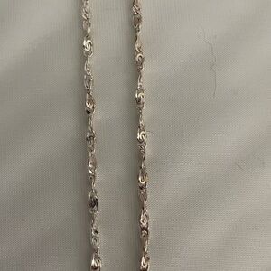 Elegant Silver Chain Necklace